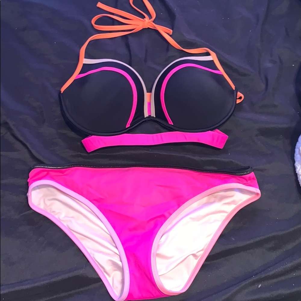 VS bikini